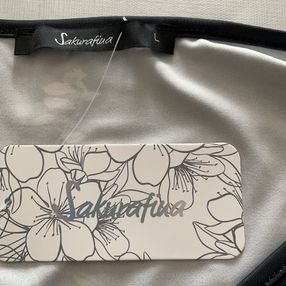 Nwt Sakurafiua tunic - Picture 2 of 5